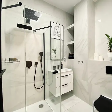 Stylish Retreat In A Lively Area 아파트